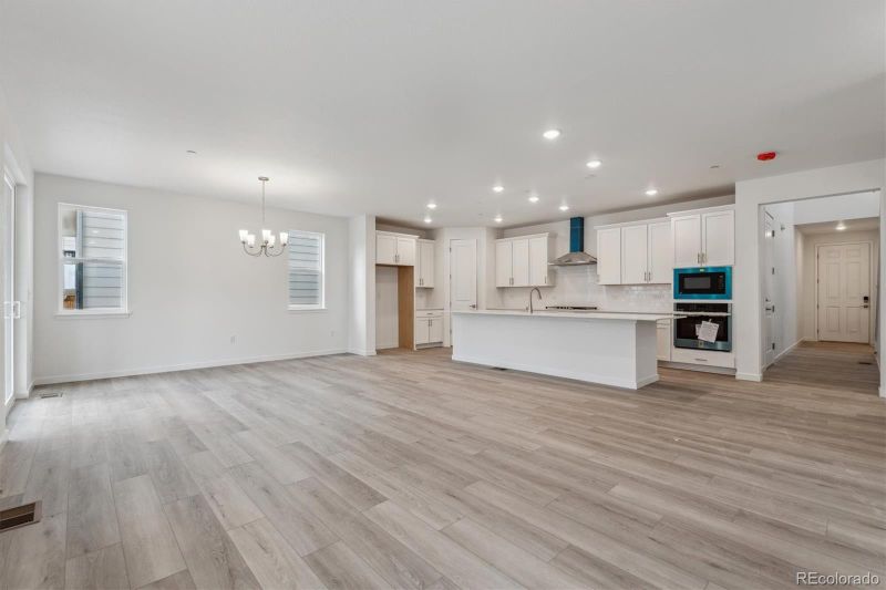 9277 Truckee Ct, Commerce City, CO 80022