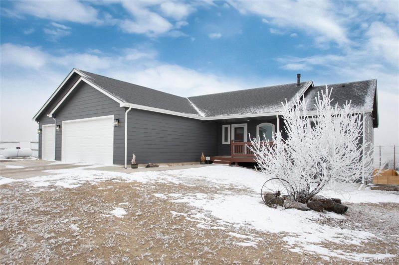45025 Antler Cir, Elizabeth, CO 80107