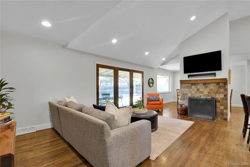 3188 S Dallas Ct, Denver, CO 80210