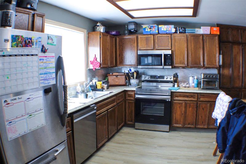 271 S Salem Ct, Aurora, CO 80012