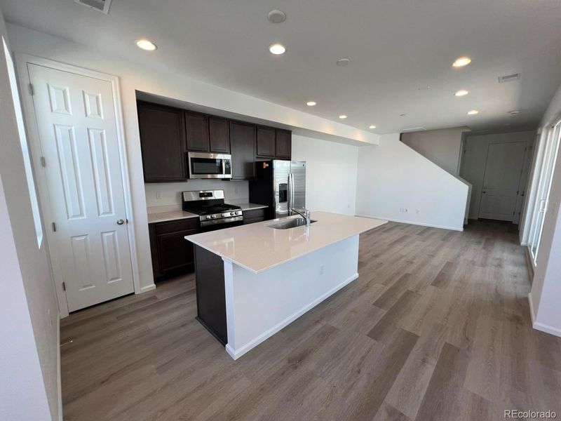6599 N Netherland St, Aurora, CO 80019