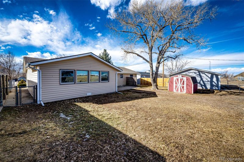 750 4th St, Bennett, CO 80102