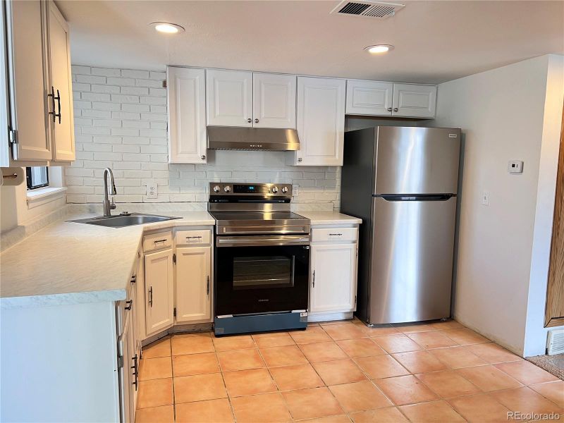 912 S Dearborn Way #15, Aurora, CO 80012