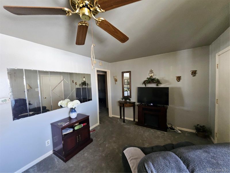 2525 S Hooker St, Denver, CO 80219
