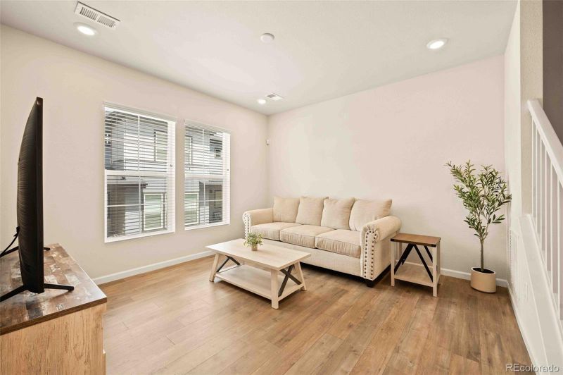 8055 Navajo River Loop #B, Littleton, CO 80125