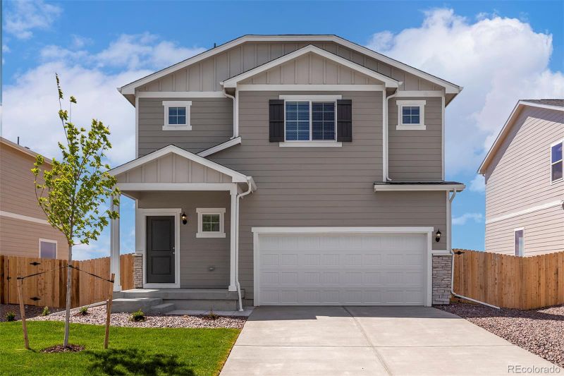 48235 Shetland Dr, Bennett, CO 80102