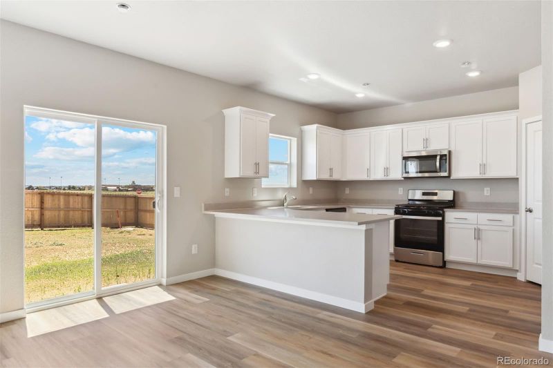48299 Shetland Dr, Bennett, CO 80102
