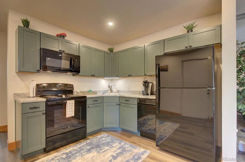 11 Highway 105, Palmer Lake, CO 80133