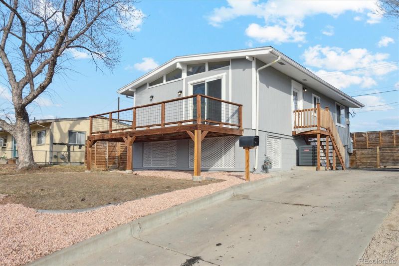201 Greenwood Blvd, Denver, CO 80221