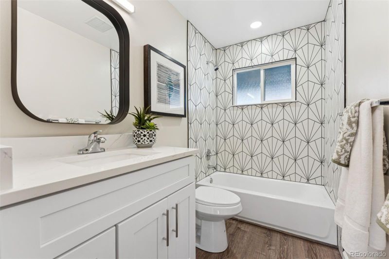 1227 Yost St, Aurora, CO 80011