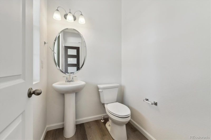 24769 E 39th Ave, Aurora, CO 80019