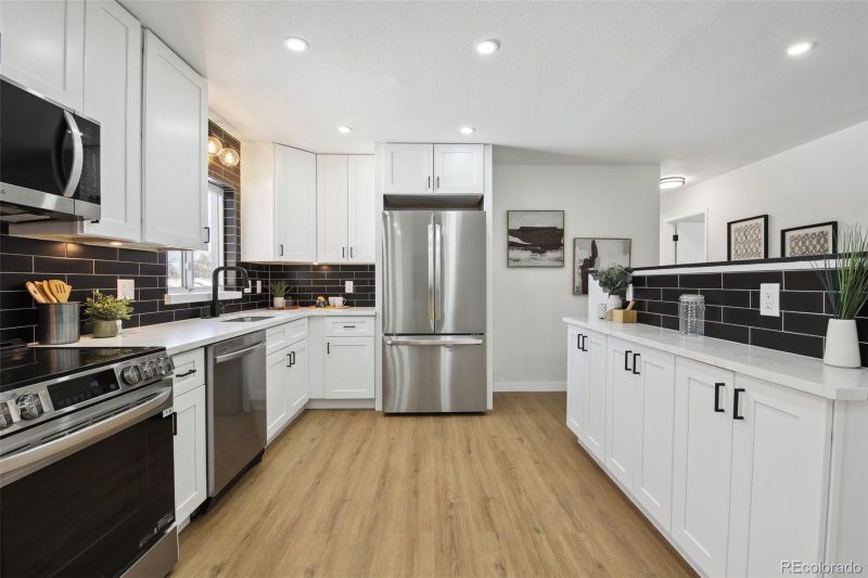 6894 Nelson St, Arvada, CO 80004