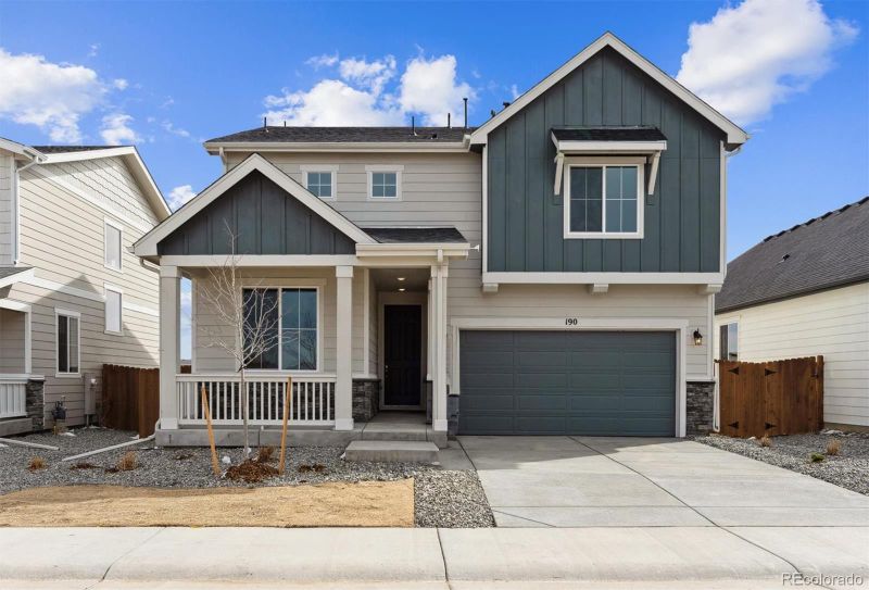 190 Lark Sparrow Way, Bennett, CO 80102