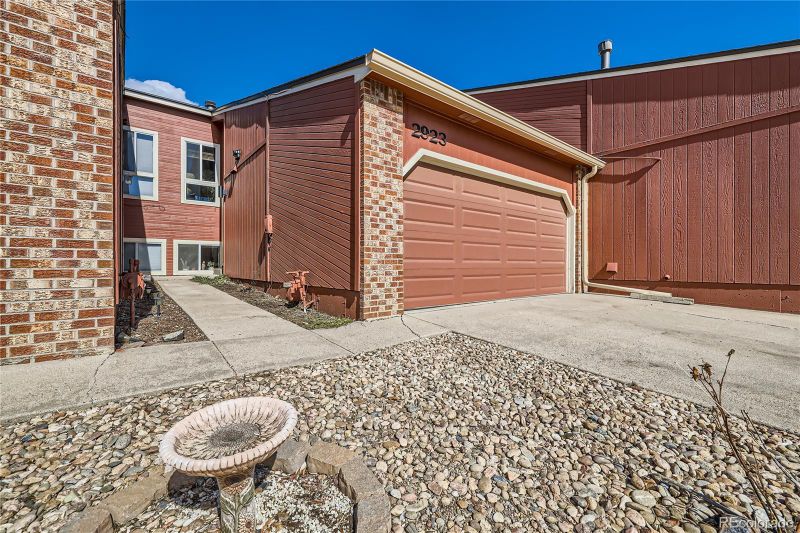2923 W Bryant Cir, Littleton, CO 80120