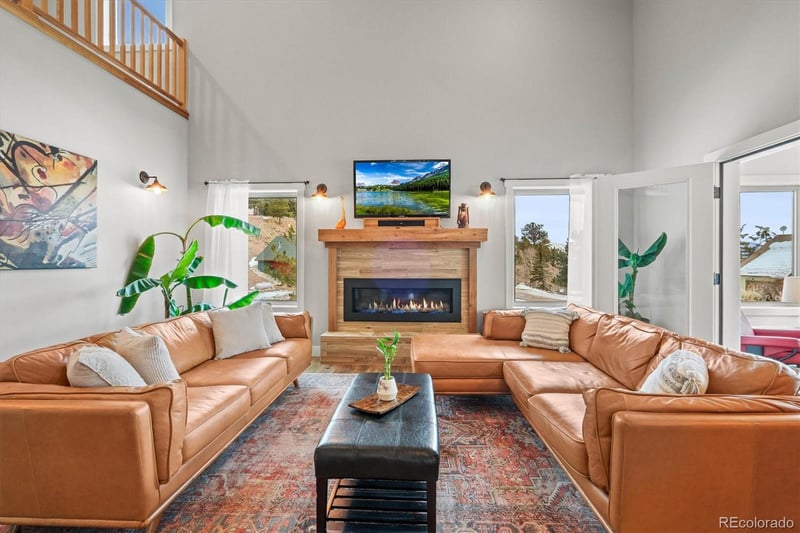 389 Twin Peaks Dr, Twin Lakes, CO 81251