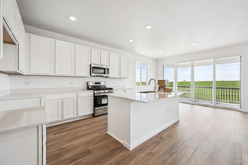 300 Smith Ave, Keenesburg, CO 80643