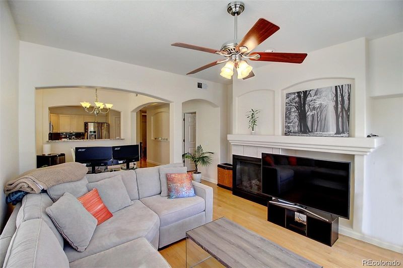 1727 Pearl St #205, Denver, CO 80203