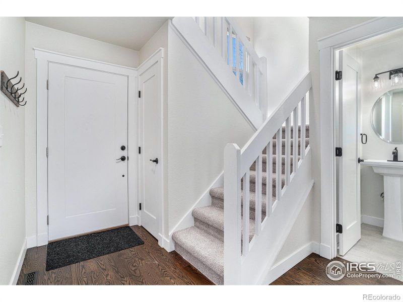 1006 Mirrormere Cir, Fort Collins, CO 80526