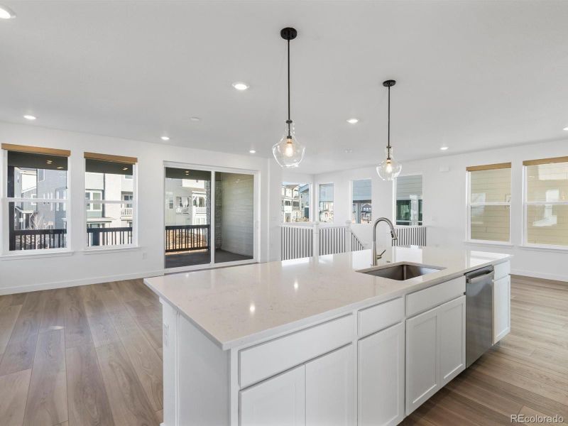 928 Farrier Ln, Lafayette, CO 80026