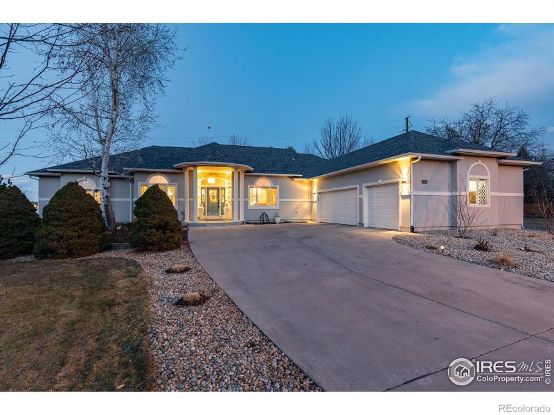 1002 Willow Ct, Longmont, CO 80503