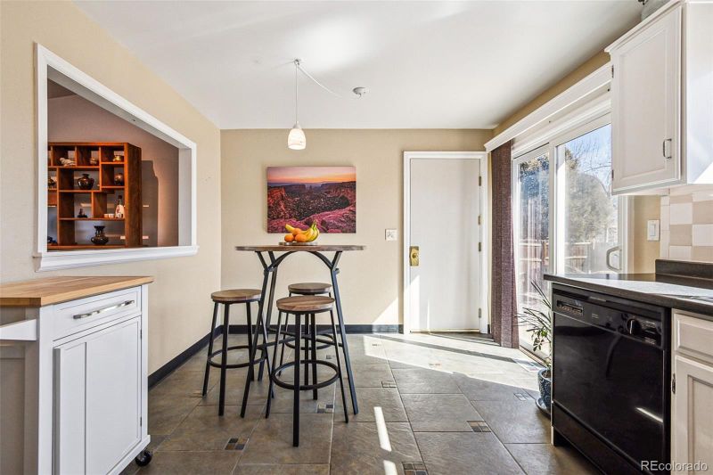 8622 S Everett St, Littleton, CO 80128
