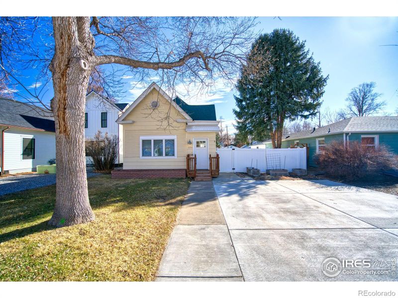 324 Francis St, Longmont, CO 80501