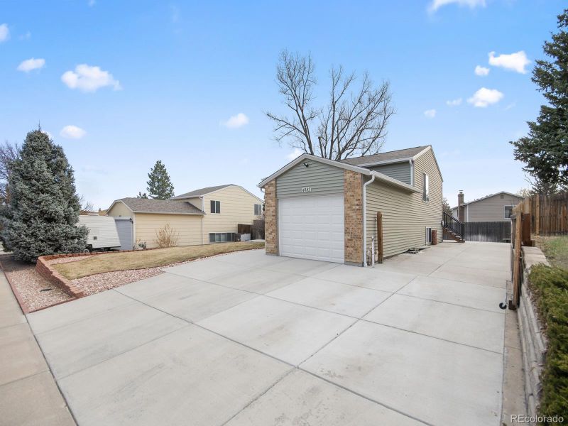 4182 S Bahama St, Aurora, CO 80013