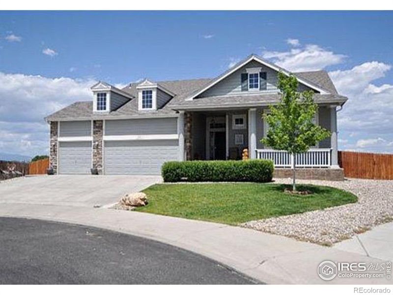 327 Drake Ln, Johnstown, CO 80534