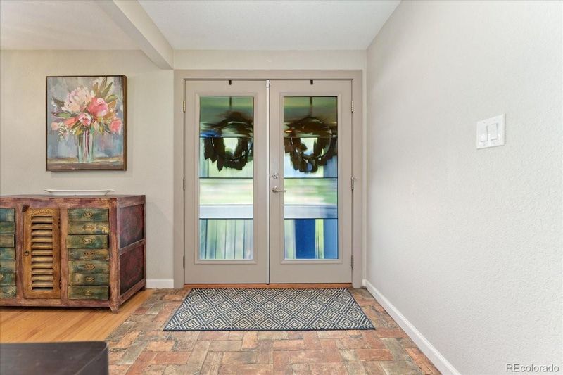 3807 S Jasmine St, Denver, CO 80237