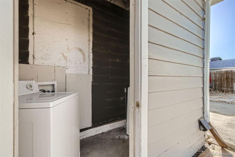 7051 E 75th Ave, Commerce City, CO 80022