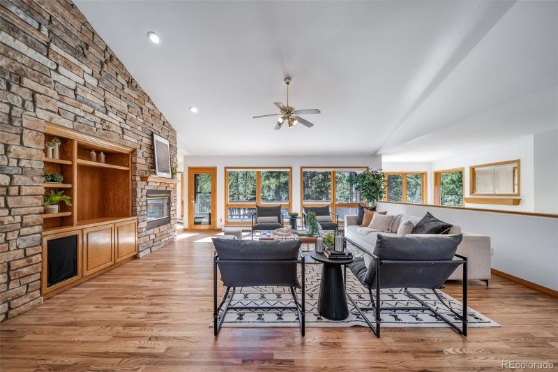 2049 Silverheels Dr, Larkspur, CO 80118