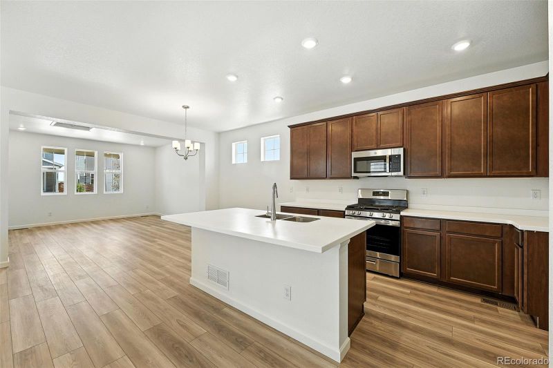 3324 N Catawba Way, Aurora, CO 80019