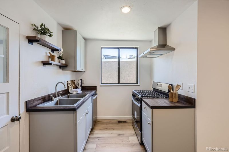 1907 E 9th St, Pueblo, CO 81001