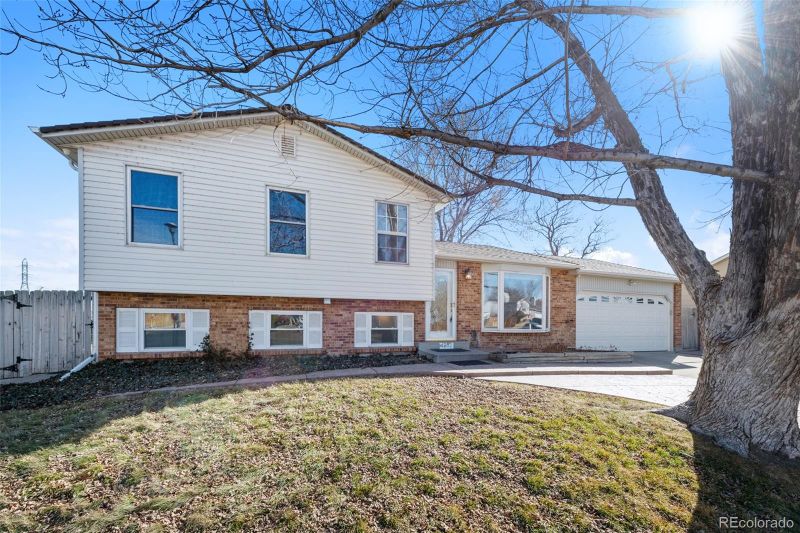 4292 E 91st Dr, Thornton, CO 80229