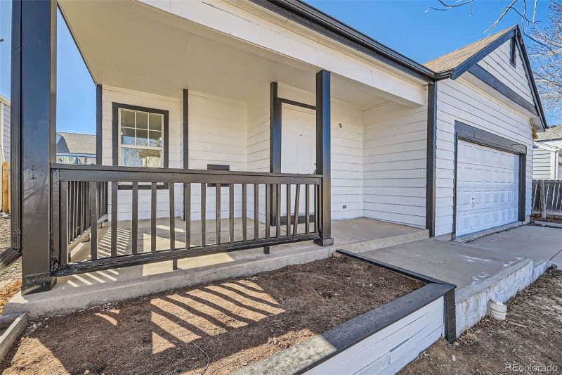 19132 E 22nd Pl, Aurora, CO 80011
