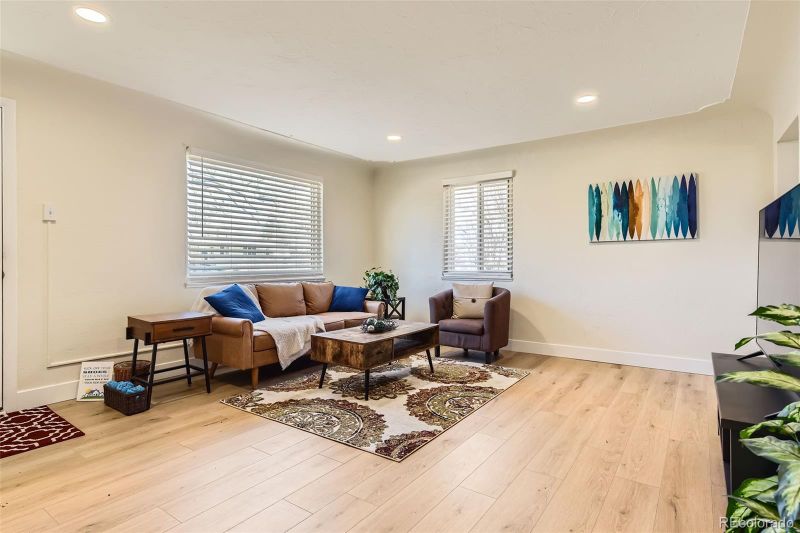 5820 S Cherokee St, Littleton, CO 80120
