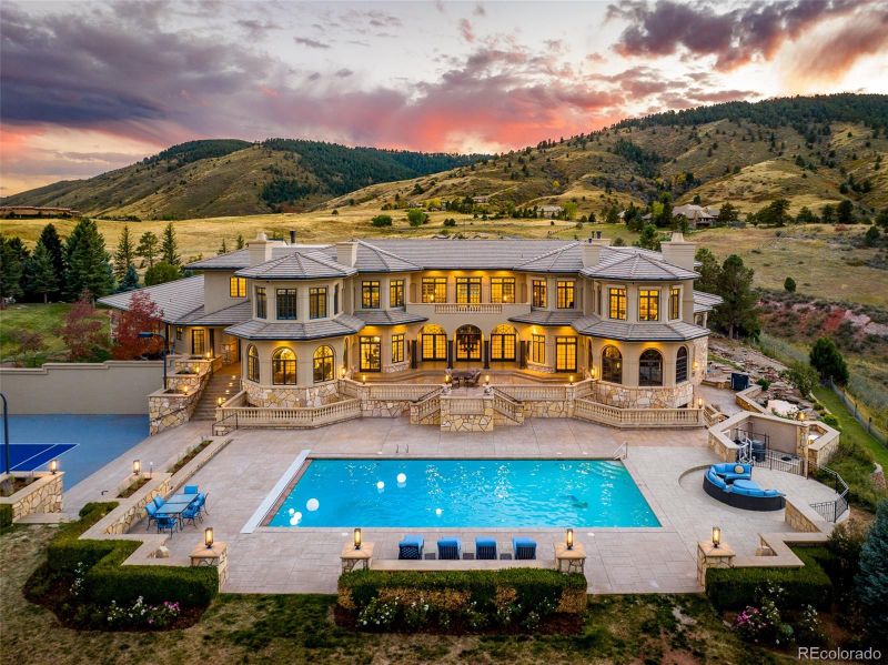 6729 Bear Point Trl, Golden, CO 80403