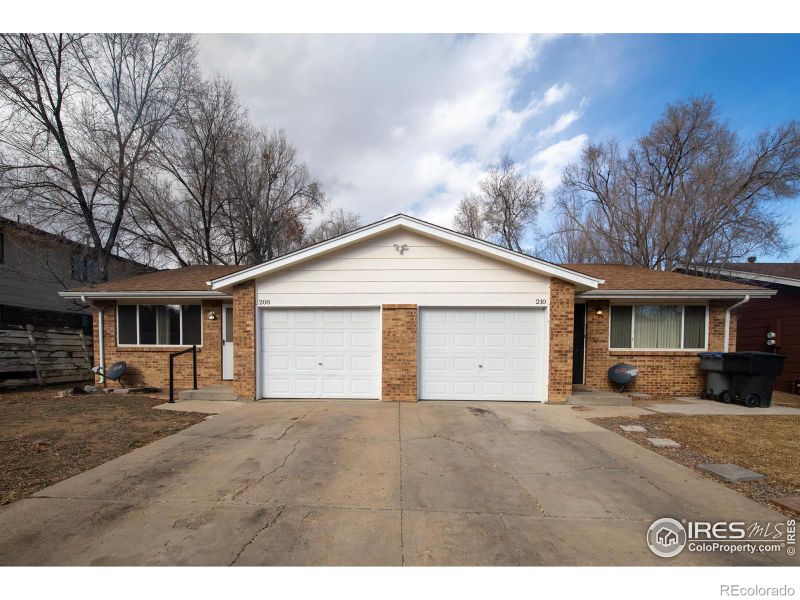 208-210 E Saint Clair Ave, Longmont, CO 80504