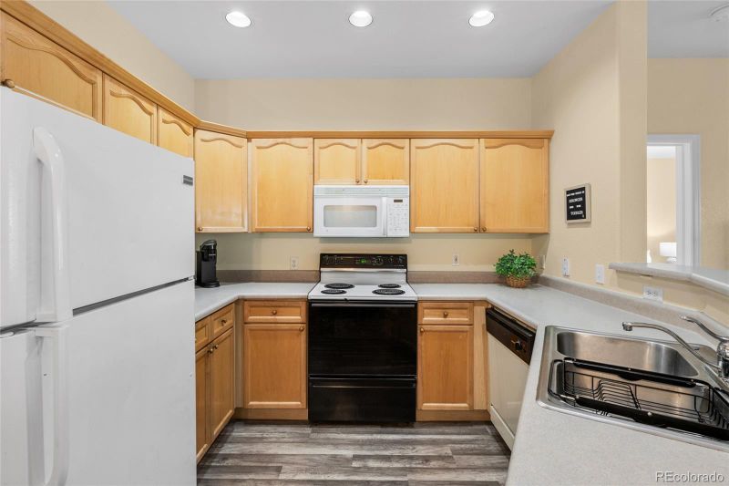 7459 S Alkire St #202, Littleton, CO 80127