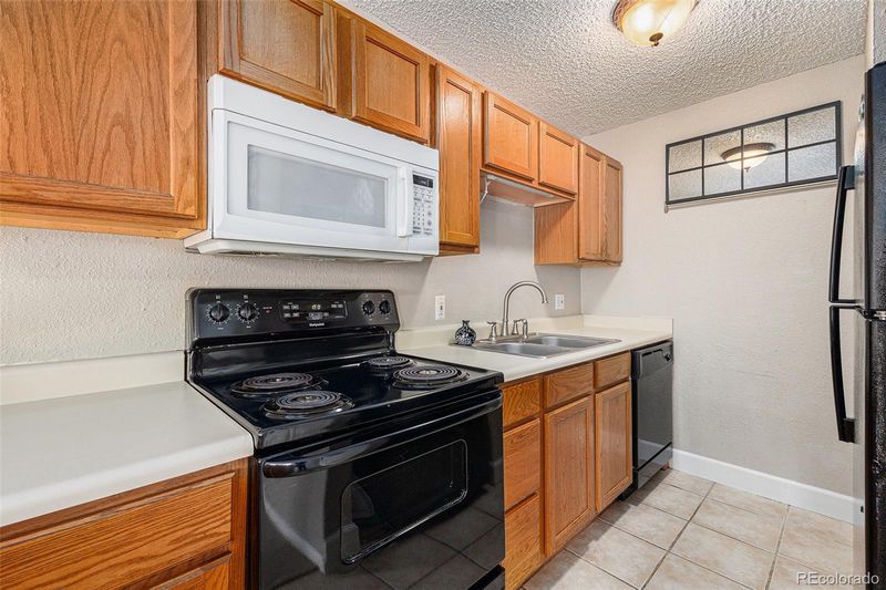 857 S Van Gordon Ct #G208, Lakewood, CO 80228