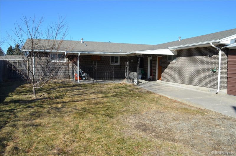 210 S 17th St, Burlington, CO 80807
