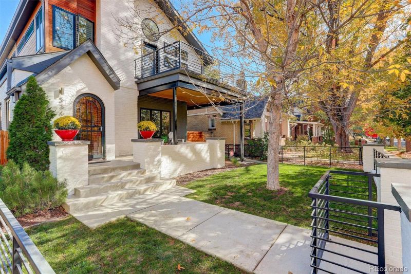 536 S Vine St, Denver, CO 80209