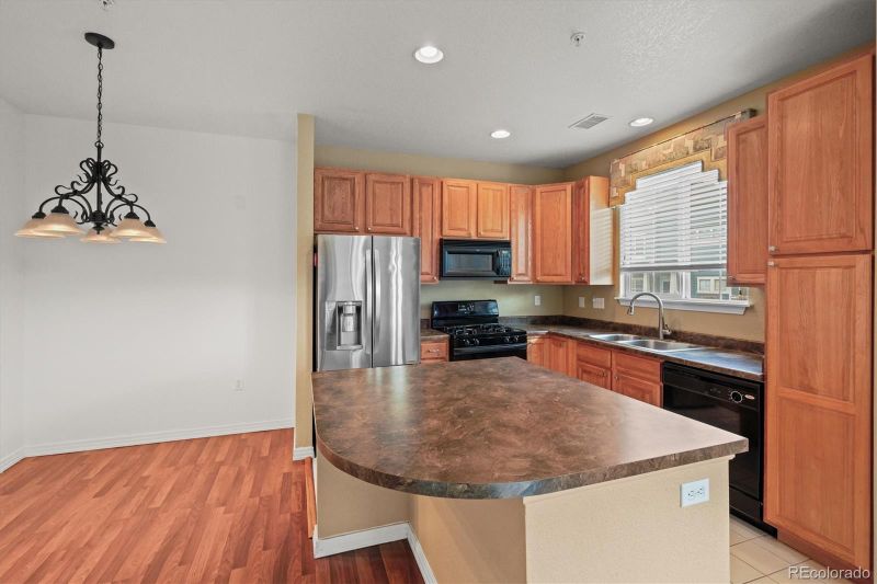 9441 Ashbury Cir #102, Parker, CO 80134