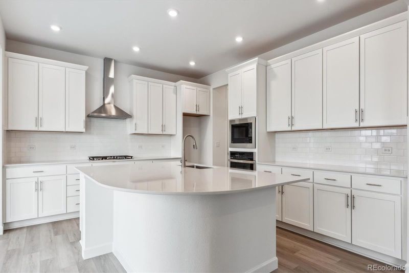 39152 Clymer St, Elizabeth, CO 80107