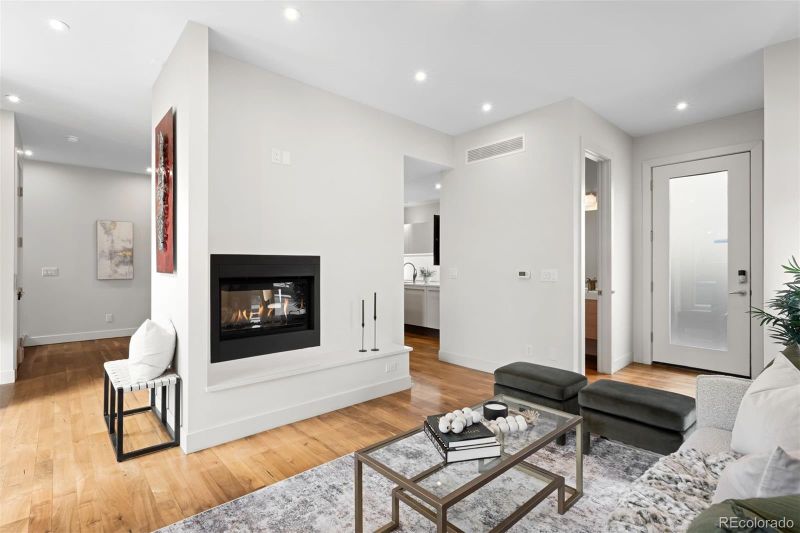 33 S Ogden St, Denver, CO 80209
