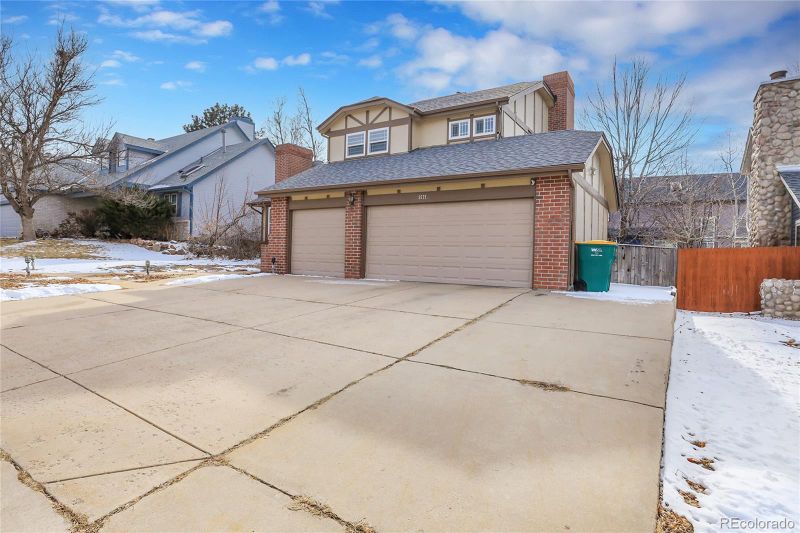 3575 S Waco St, Aurora, CO 80013