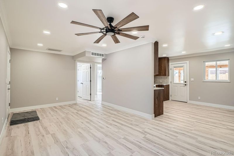 1330 E 90th Ave, Thornton, CO 80229