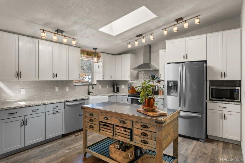 2859 Cagle Dr, Larkspur, CO 80118