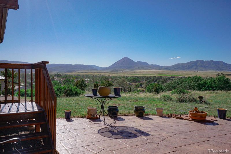605 E Field St, La Veta, CO 81055