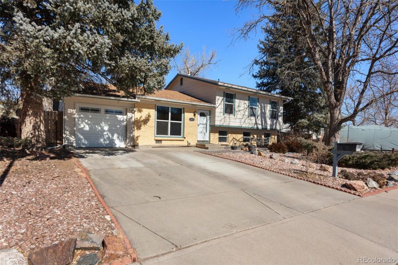 1655 S Quintero Way, Aurora, CO 80017